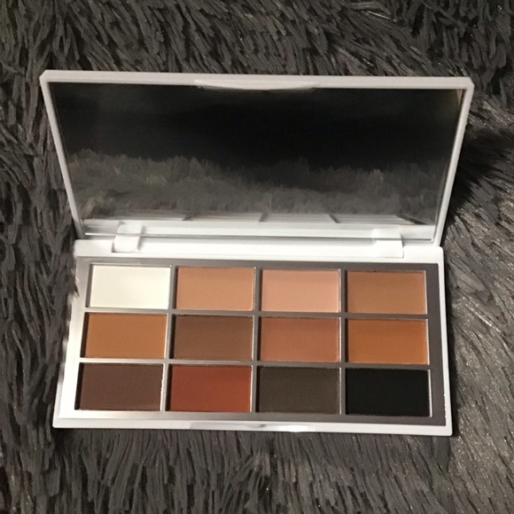 NIB Lash Step Matte About You Palette - Picture 5 of 7